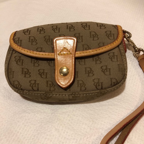 Dooney and Bourke Wristlet - Picture 2 of 5